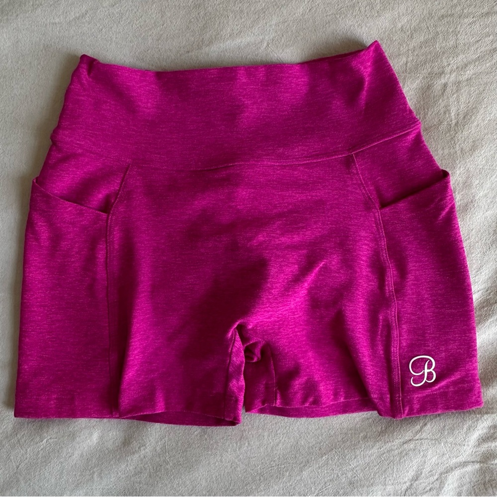 Bombshell Curves Shorts